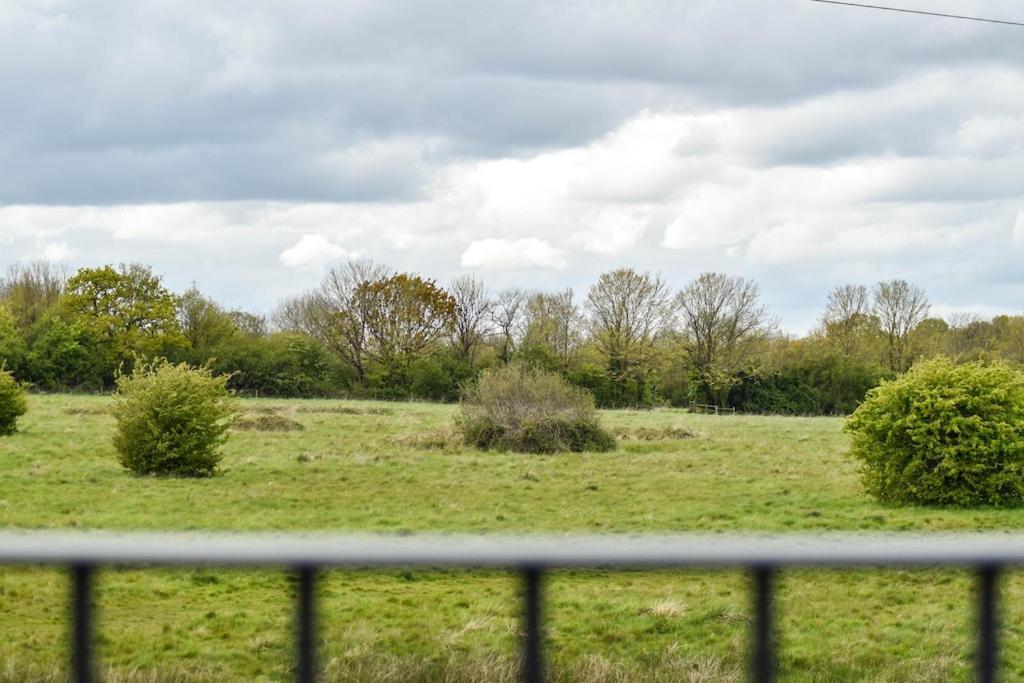 The Lookout At Cloatley Meadow Hankerton Exterior foto